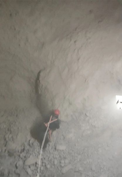 水泥库清库，清理钢板仓